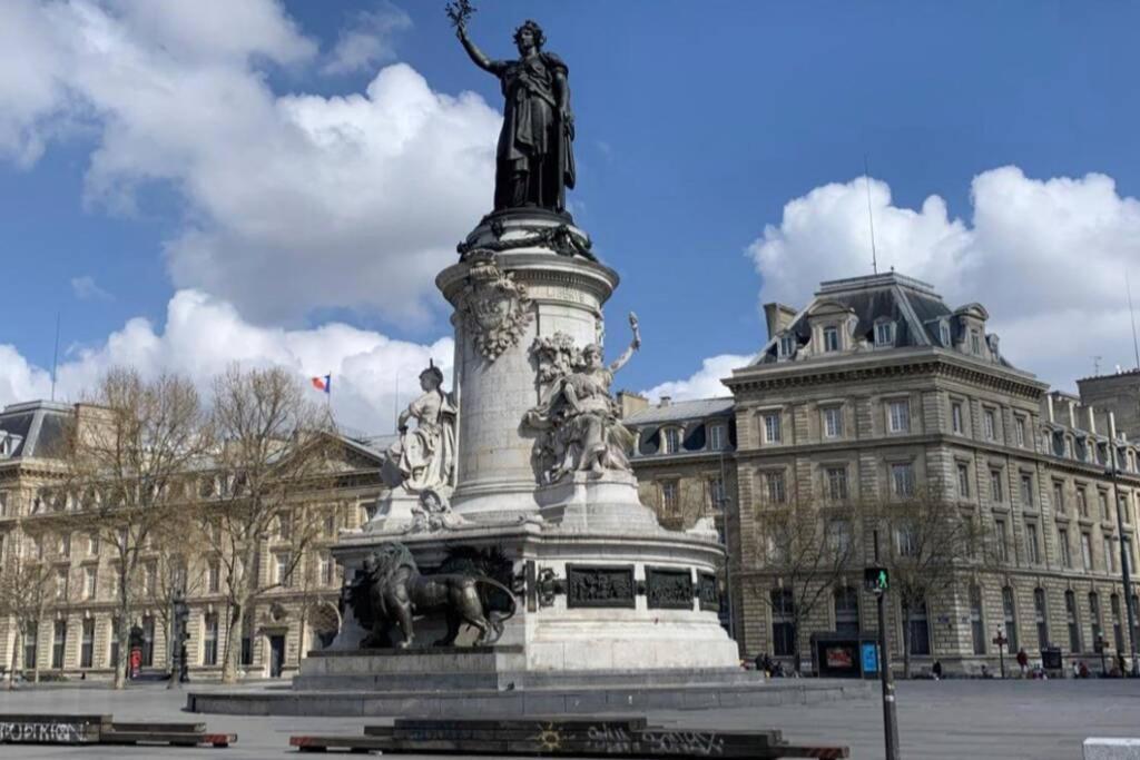 Suite Luxury Republique Paris Exteriör bild